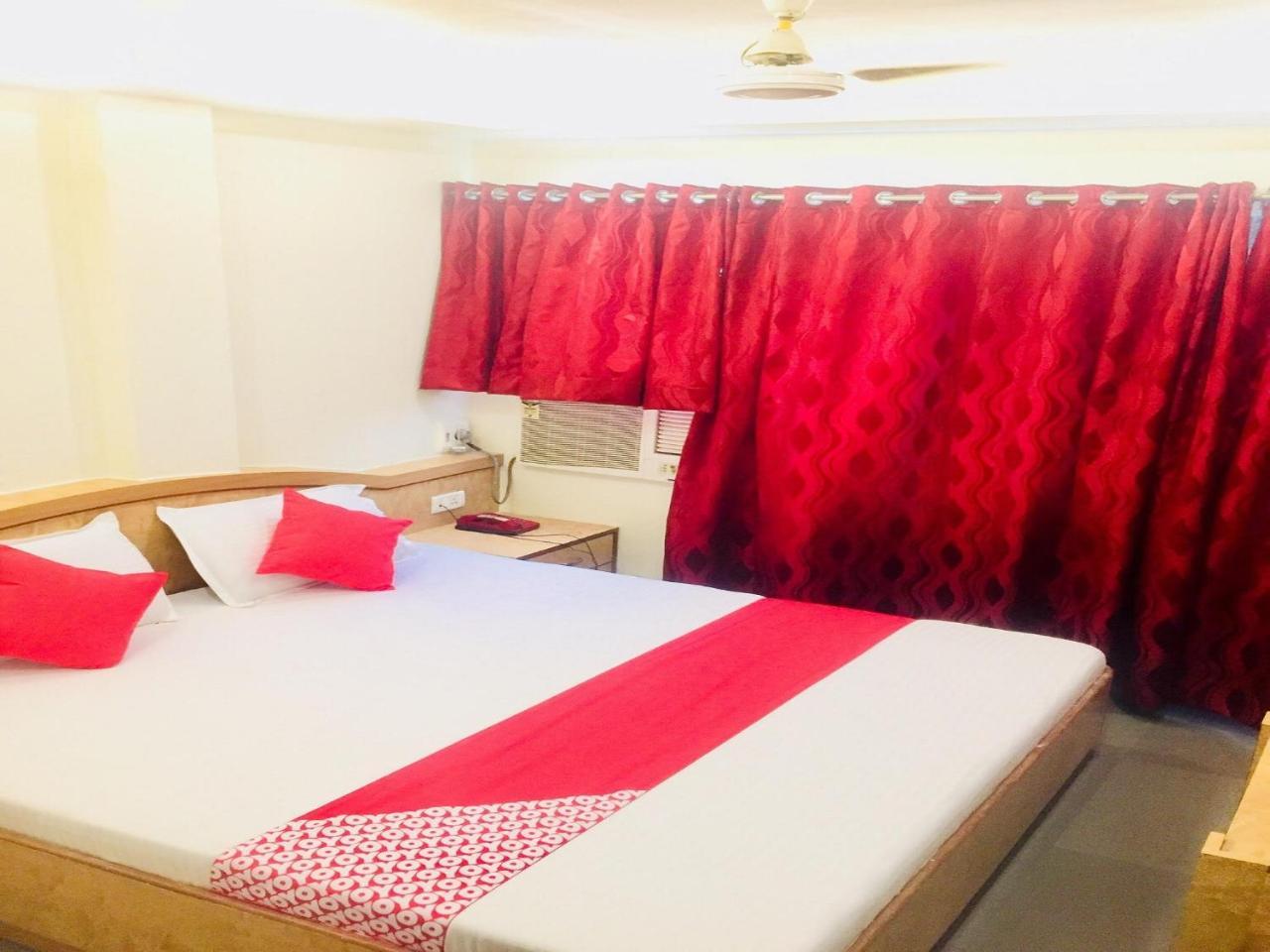 Hotel New Uttam Hira Palace Nashik Exterior photo